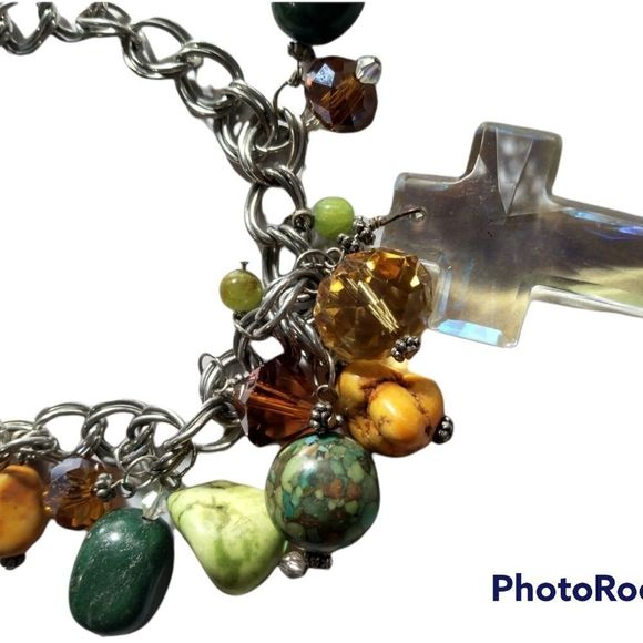 Crystal clear cross and precious stone mix necklace - Picture 2 of 2